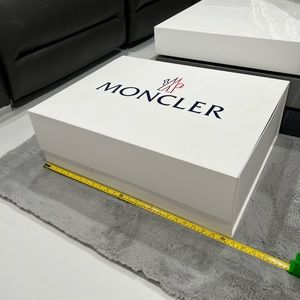 Moncler jacket box